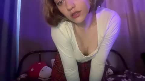 hollyyypoly online show from June 2026 09:35:02 AM