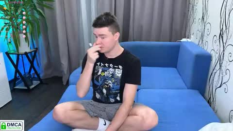 holy_eggs_00 online show from October 2025 06:41:02 PM