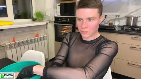 holy_eggs_00 online show from February 2026 07:10:01 PM