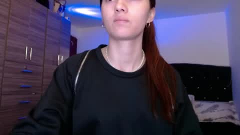 Snapshot of holy_julii chatting on June 2026 03:54:02 AM holy_julii online show from June 2026 03:54:02 AM