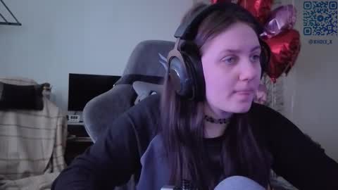 Snapshot of holy_kveta chatting on February 2026 03:51:02 AM Kviki online show from February 2026 03:51:02 AM