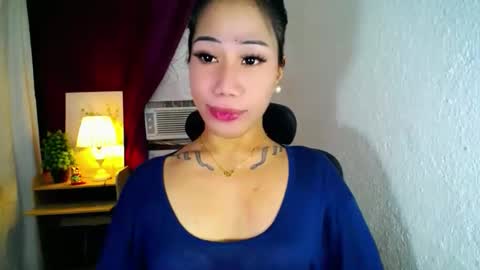 holy_samyx online show from September 2025 12:38:01 AM