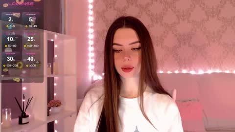 Mia online show from September 2025 03:41:02 AM