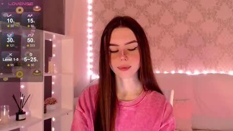 Mia online show from October 2025 03:38:01 AM