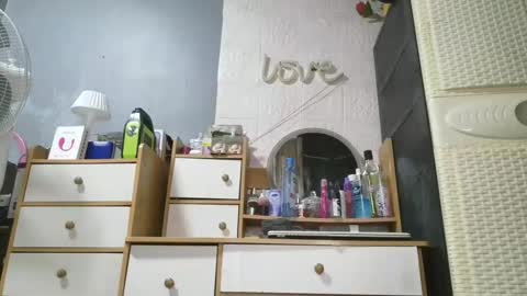 Snapshot of honestsexforyou chatting on December 2025 12:52:02 AM happy birthday to me online show from December 2025 12:52:02 AM