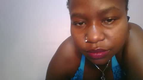 honey_beb online show from October 2025 09:35:02 PM