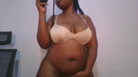 honey_beb online show from November 2025 04:22:01 AM