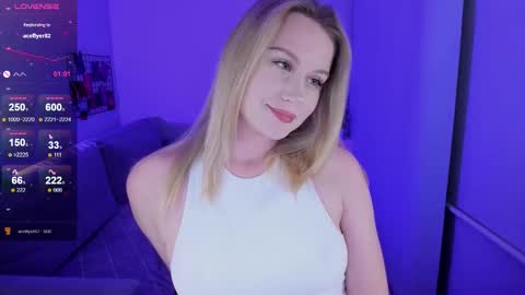 Tammy online show from November 2025 09:53:01 PM