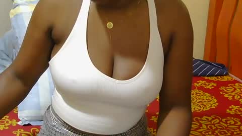 Snapshot of honey_caddy chatting on June 2026 01:52:02 AM honey_caddy online show from June 2026 01:52:02 AM
