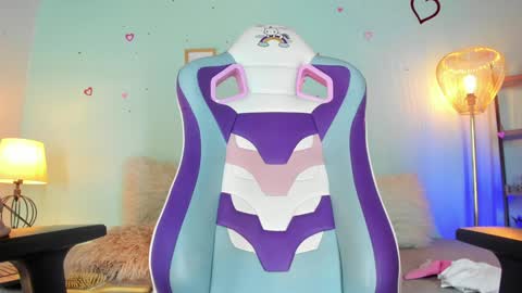 HONEY online show from December 2024 08:28:02 PM