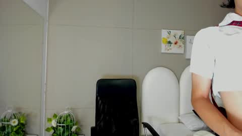 honey_hex_ online show from June 2026 12:40:01 PM