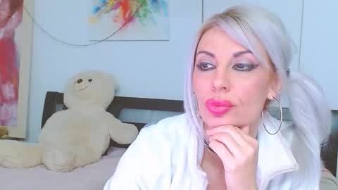 honey_lara online show from February 2026 02:53:01 AM
