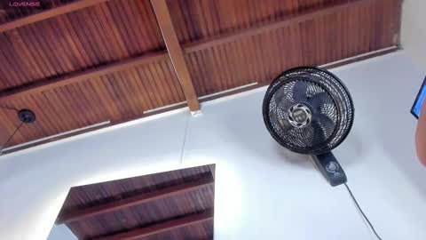 Snapshot of honey_liizzy1 chatting on October 2025 11:07:02 AM Im Isbel online show from October 2025 11:07:02 AM