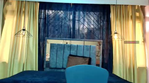 Honey Love online show from October 2025 01:52:01 PM