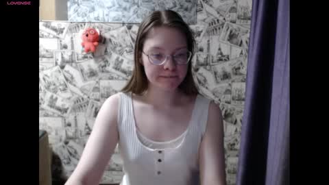 Lina online show from December 2024 02:57:02 PM