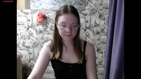 Lina online show from December 2024 02:49:01 PM