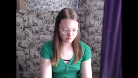 Lina online show from February 2025 09:38:01 AM