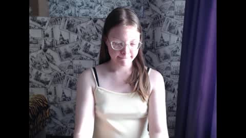 Lina online show from February 2025 12:09:02 PM