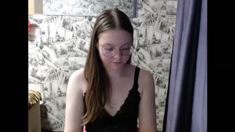 Lina online show from September 2025 02:28:01 PM