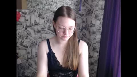 Lina online show from September 2025 09:31:02 AM