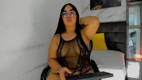 Miel and flor online show from June 2026 12:22:02 PM
