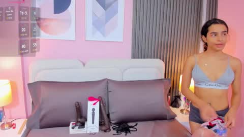 honey_sofii_ online show from November 2025 11:32:01 AM