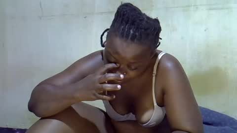 Snapshot of honey_sunshiny chatting on June 2026 05:42:02 AM honey_sunshiny online show from June 2026 05:42:02 AM