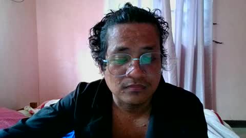 Honeybee online show from May 2026 11:23:02 PM