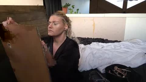 honeybuhnny online show from March 2026 01:35:02 AM