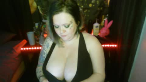 Snapshot of honeychambers chatting on April 2026 11:17:02 PM honeychambers online show from April 2026 11:17:02 PM