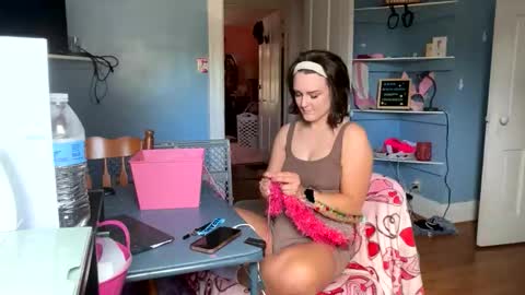 HoneyDrippinBunny online show from April 2026 04:37:02 PM