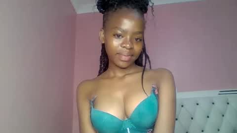 lilian online show from December 2024 01:25:02 PM