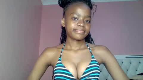 lilian online show from December 2024 03:11:01 PM