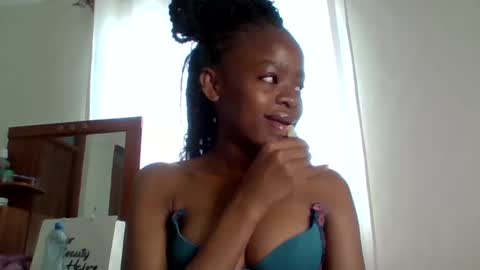 lilian online show from December 2024 04:28:02 AM