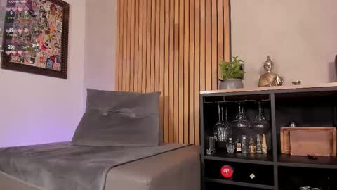 Sofia independent model online show from February 2026 11:42:02 AM