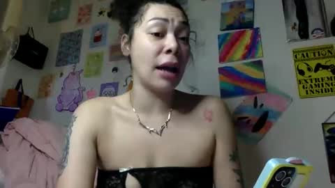 Snapshot of honeyruby chatting on November 2025 05:49:01 PM Ruby Sparks online show from November 2025 05:49:01 PM