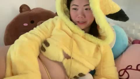 Snapshot of honeysunshineneko chatting on April 2026 02:32:01 PM HoneySunshineNeko online show from April 2026 02:32:01 PM