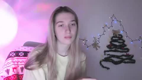 honeyveil online show from February 2026 01:38:01 PM