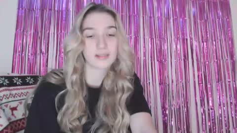 honeyveil online show from February 2026 12:41:01 PM