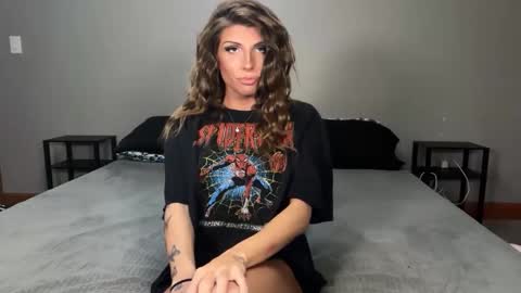 Snapshot of honeyvelourts chatting on February 2026 09:55:01 PM HoneyVelourTS online show from February 2026 09:55:01 PM