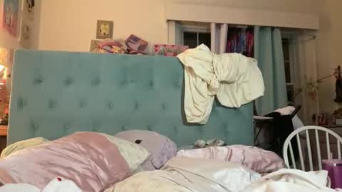 Emi Rose online show from February 2026 06:53:01 AM