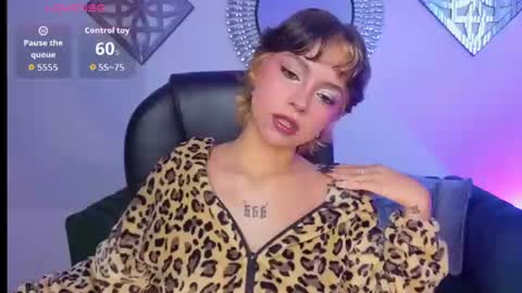 honeyy_taylor online show from July 2026 02:23:02 PM