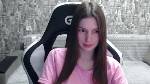 Nancy online show from December 2024 05:54:02 PM
