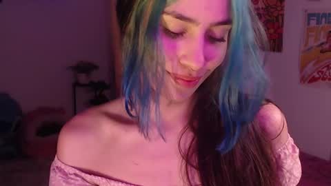 Snapshot of honeyypeaach chatting on December 2024 02:31:01 AM online show from December 2024 02:31:01 AM