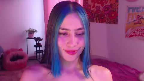 Snapshot of honeyypeaach chatting on December 2024 08:18:01 PM online show from December 2024 08:18:01 PM