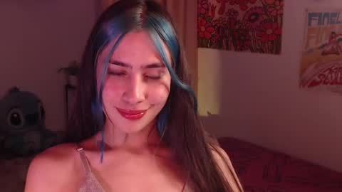 Snapshot of honeyypeaach chatting on December 2024 01:32:01 AM online show from December 2024 01:32:01 AM