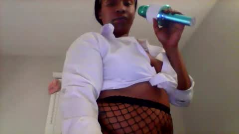 Snapshot of honnievu chatting on February 2026 03:48:01 AM honnievu online show from February 2026 03:48:01 AM