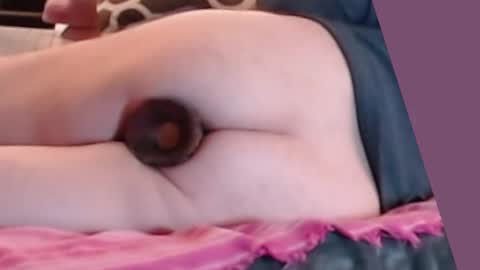 Snapshot of hookedup2 chatting on February 2026 04:32:01 AM ItsReeleMe online show from February 2026 04:32:01 AM