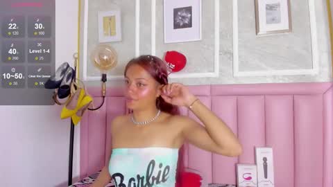 holly online show from February 2026 08:59:02 PM