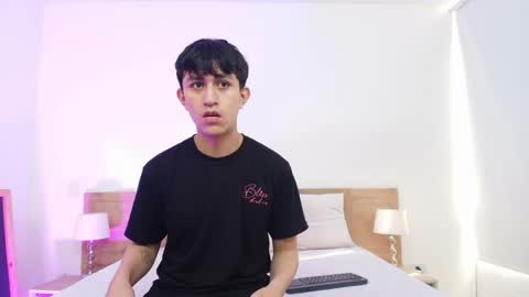 hoot_booys_ online show from March 2026 08:35:02 PM